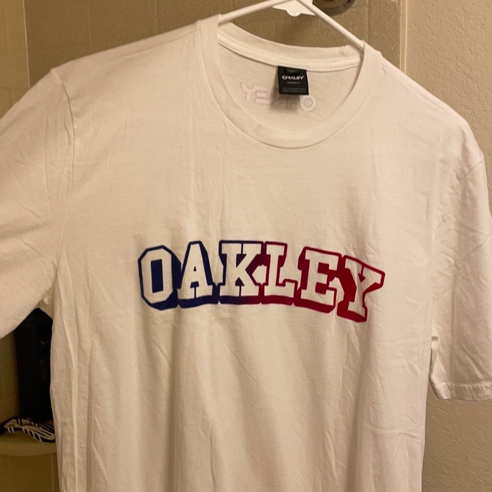 Oakley T Shirt